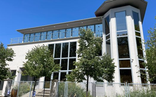TULAJDONOSTÓL IRODAHÁZ ELADÓ BUDAPEST XVI.KERÜLETÉBEN ! – ingatlandetektor.hu