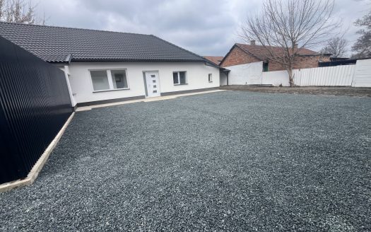 Békéscsabán teljesen felújított 3 szobás 80 nm-es kertes családi ház AKCIÓS áron eladó – ingatlandetektor.hu
