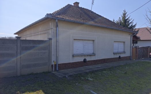 🏠 MASSZÍV ALAPOK, RENDEZETT KÖRNYEZET – TEREMTSE MEG ÁLMAI OTTHONÁT KÉTEGYHÁZÁN! 💰 – ingatlandetektor.hu