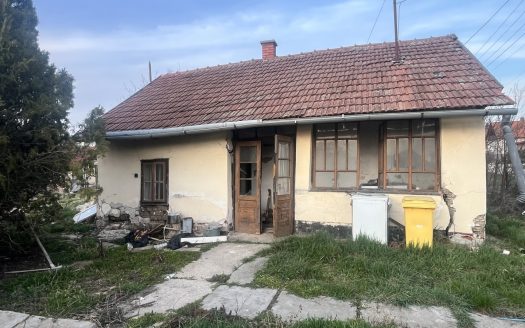 Sarkadon a Táncsics utcában felújítandó ház AKCIÓS áron eladó! – ingatlandetektor.hu