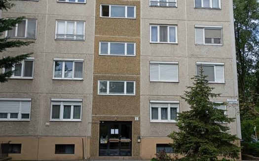 Eladó Kelenföld csendes részén 50 négyzetméteres, 2 különálló szobával rendelkező, részben felújítot – ingatlandetektor.hu